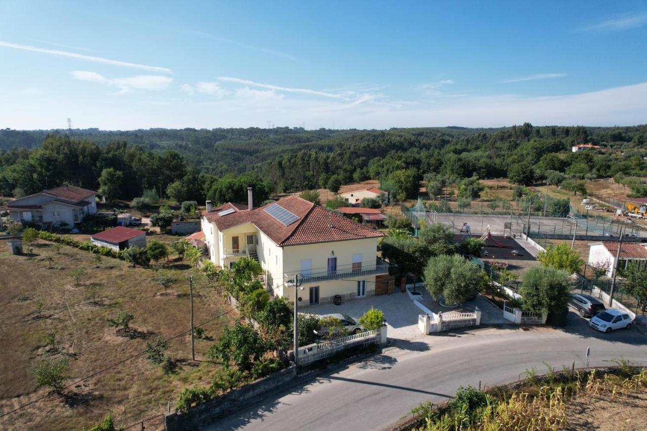 Апартаменты A Casa Amarela Pinheiro de Coja Экстерьер фото